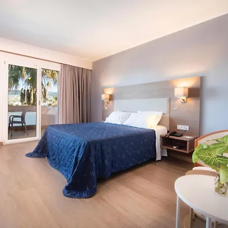 Kosta Palace 4*