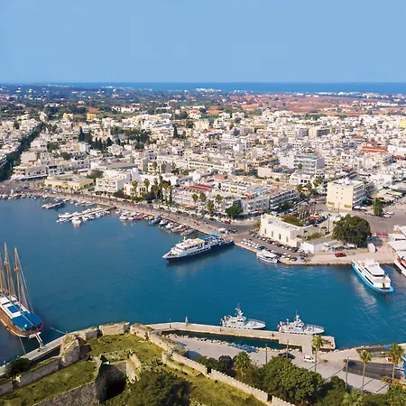 Kosta Palace Hotell 4*