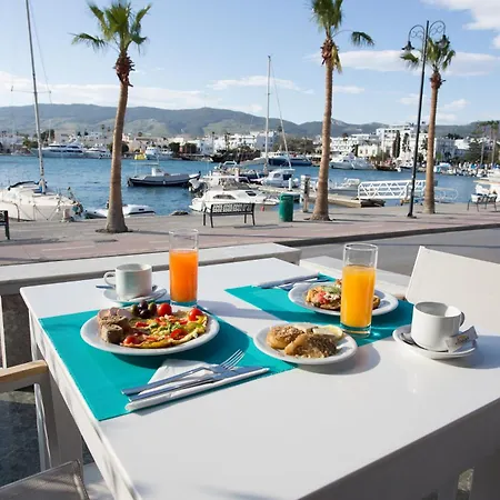 Hotel Kosta Palace 4*