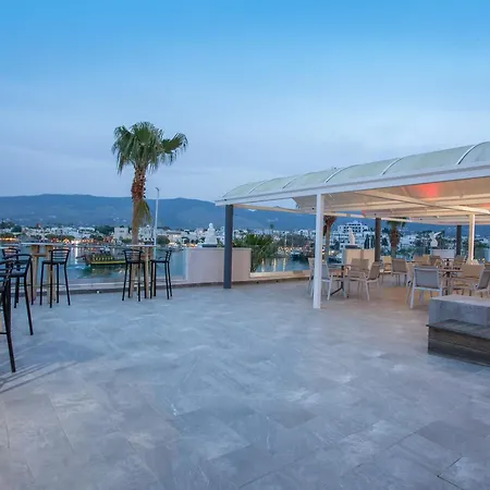 Otel Kosta Palace