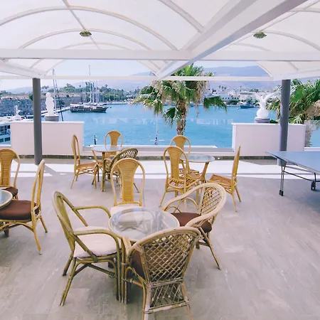 Kosta Palace Otel 4*