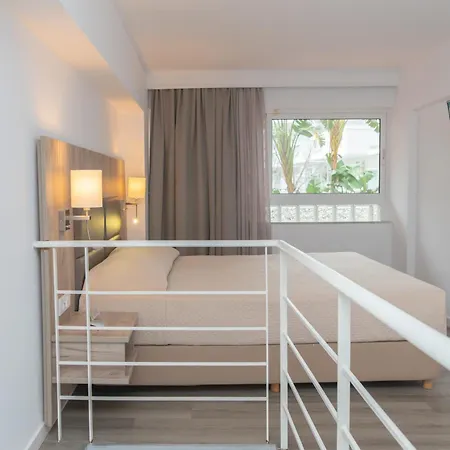 Hotel Kosta Palace 4*