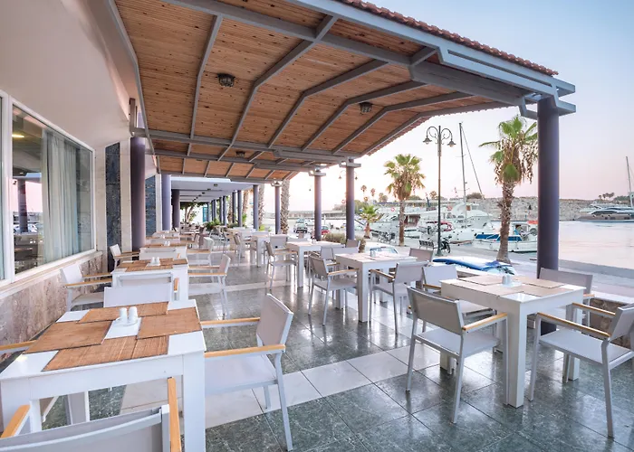 Kosta Palace Otel 4*