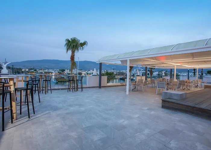 Hotel Kosta Palace