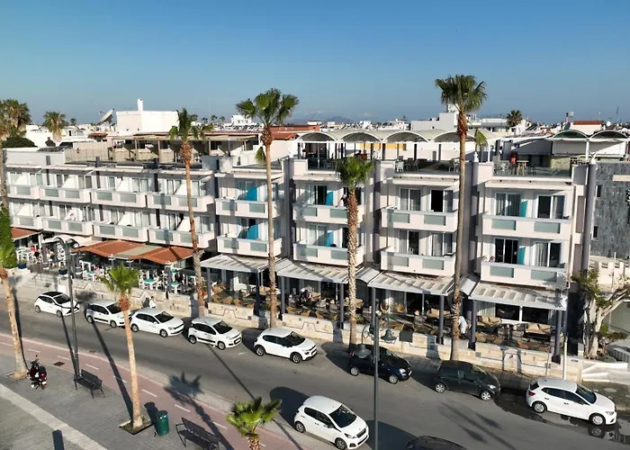 Kosta Palace 4*