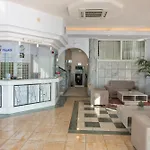 Kosta Palace Ξενοδοχείο 4*