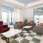 מלון Kosta Palace