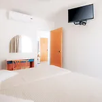 Kosta Palace מלון 4*