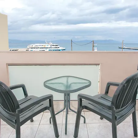 Отель Kosta Palace 4*