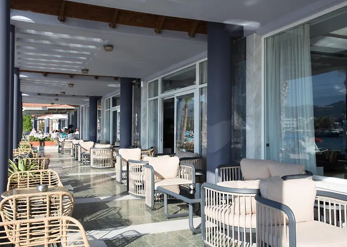 Otel Kosta Palace 4*