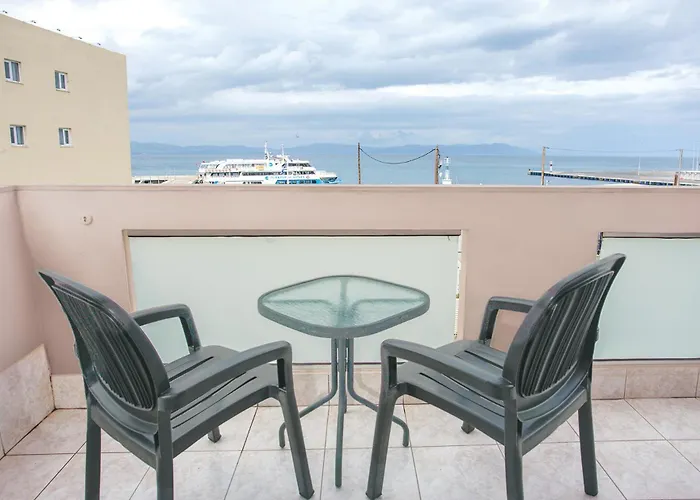 Отель Kosta Palace 4*